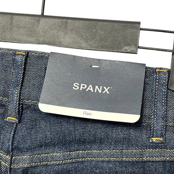 SPANX Original EveryWear Flare Jeans NWT Women's Sz SP Raw Indigo Skinny Shaping - Picture 6 of 9